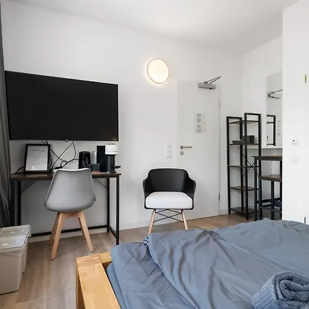 6, Direkt Am Bahnhof Appartement